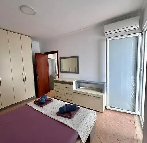 Petra Seaview Apartament *