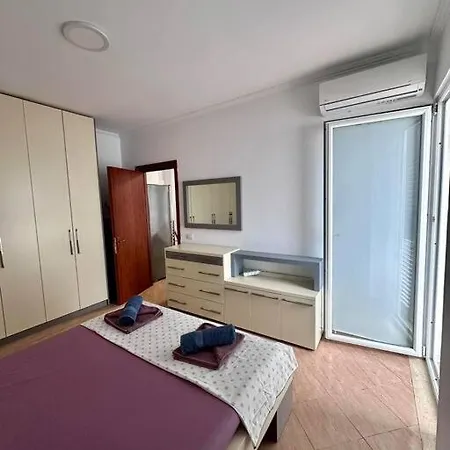 Petra Seaview Apartament *